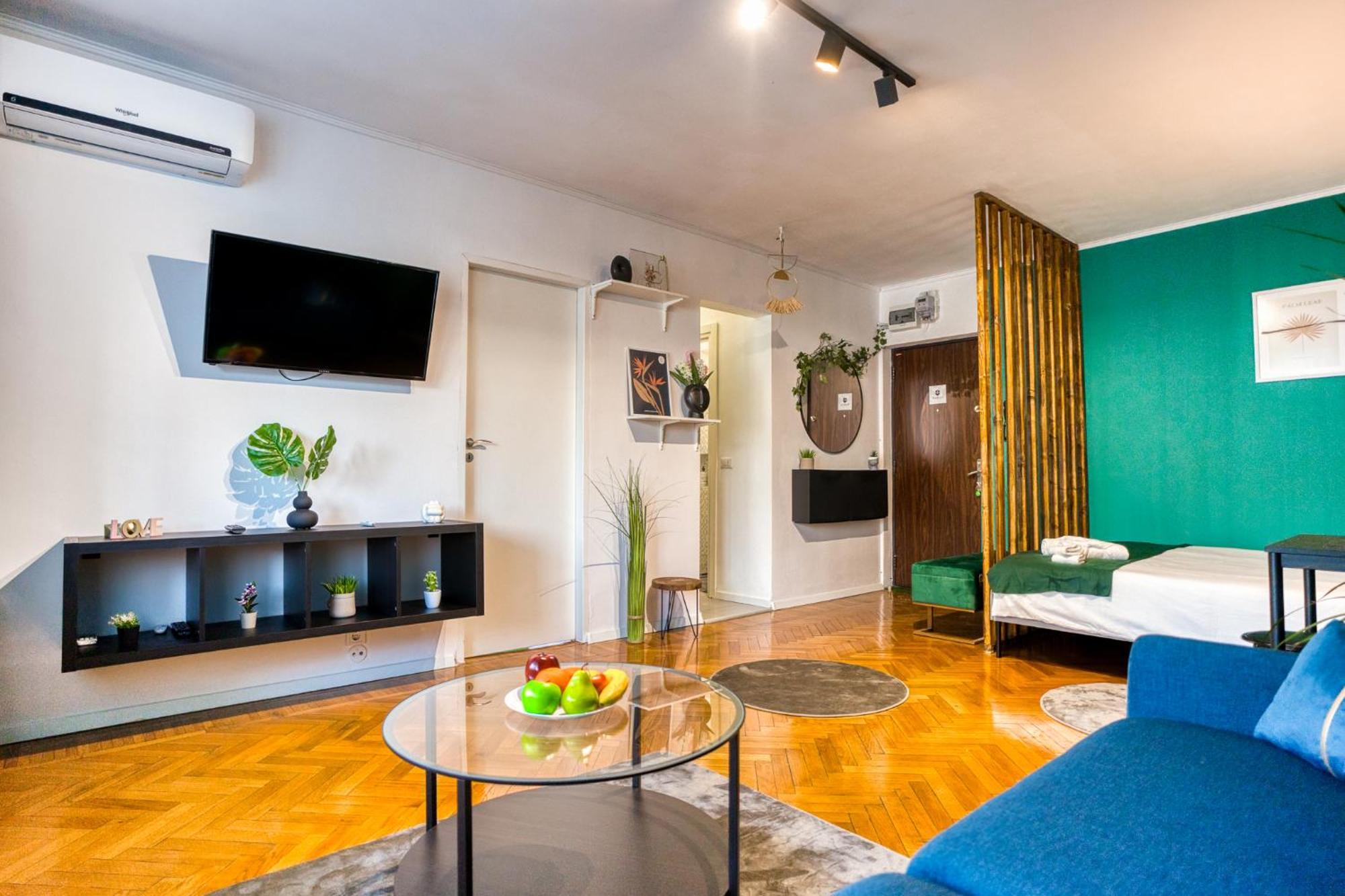 Hacienda Royal Palace - Central Designer Apartment Bukarest Exterior foto